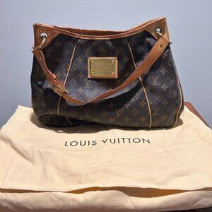 Louis Vuitton Galliera PM Shoulder Bag